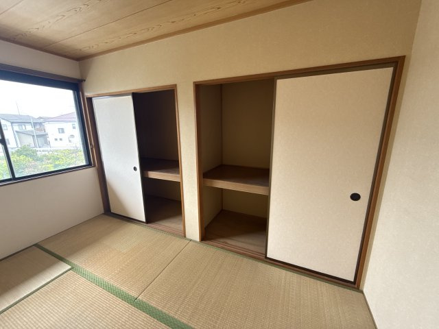 メイプルハイツの収納