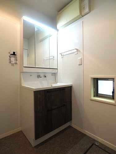 新宿区左門町戸建の洗面所|洗面台新規交換