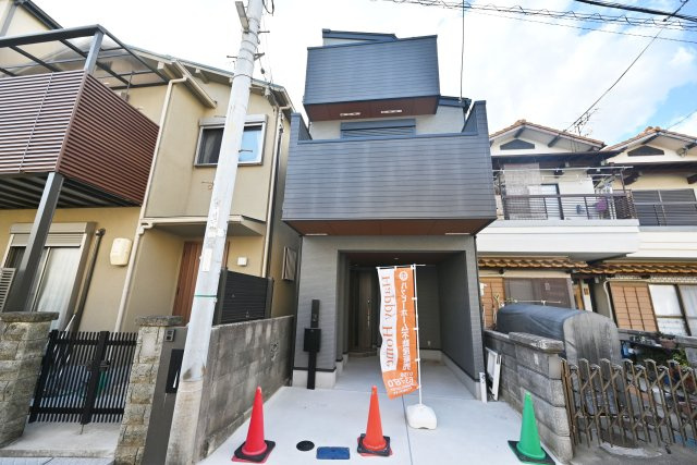 尼崎市大庄北1丁目新築一戸建て｜1SLDK＋駐車1台可の外観|完成済みですのでいつでも見学して頂けます。見学をご希望の方はお気軽にお問い合わせください。