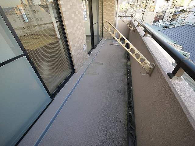 ライオンズマンション奈良やすらぎの道のバルコニー|お洗濯にも便利なバルコニー付き
