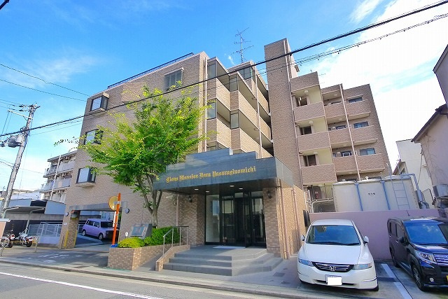 ライオンズマンション奈良やすらぎの道の外観|キレイな外観です。