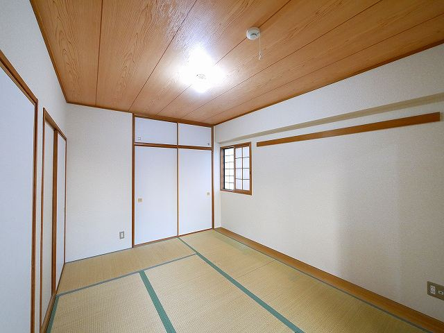 ライオンズマンション奈良やすらぎの道の和室|明るい和室です