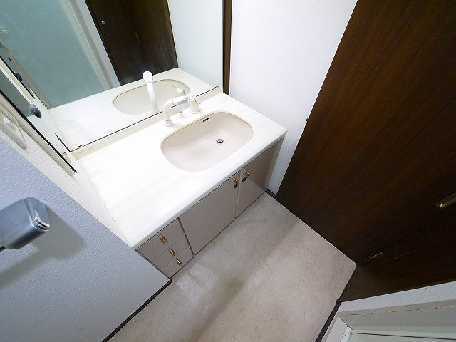 ライオンズマンション奈良やすらぎの道の洗面所|広い洗面スペース