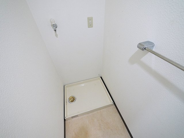 ライオンズマンション奈良やすらぎの道の設備|嬉しい室内洗濯機置き場がございます。