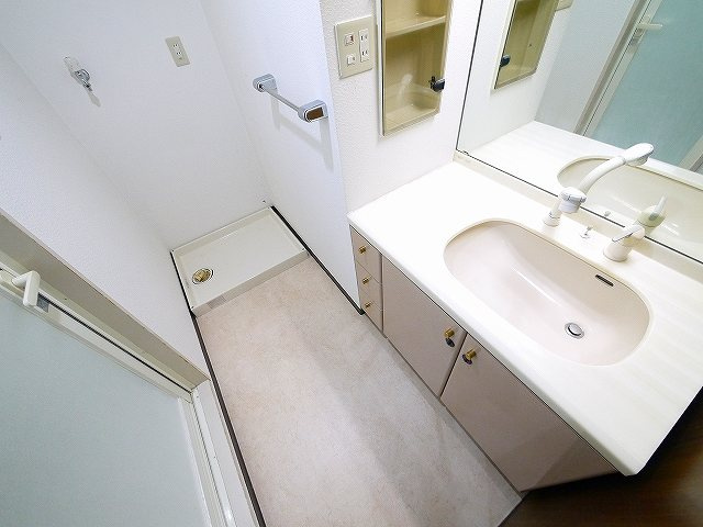 ライオンズマンション奈良やすらぎの道の洗面所|忙しい朝には欠かせない洗面所です