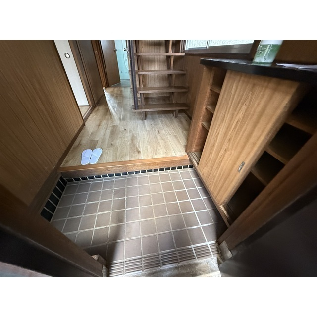 都賀戸建ての玄関|明るい玄関です