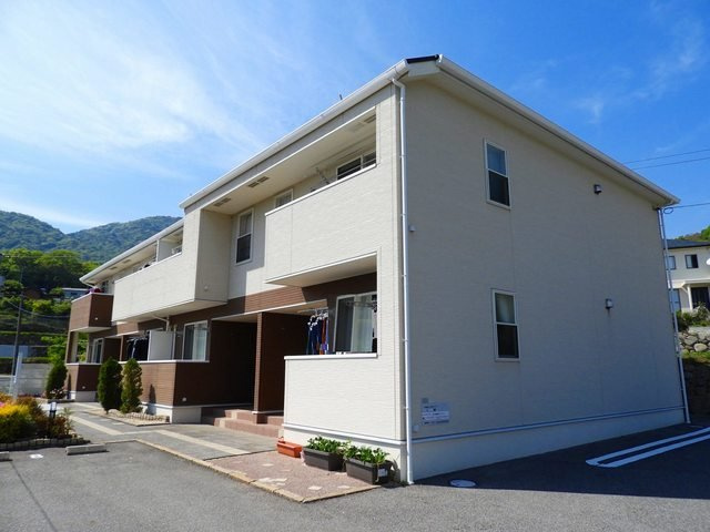 フォーリスト　クスジⅢの外観|外観もきれいです