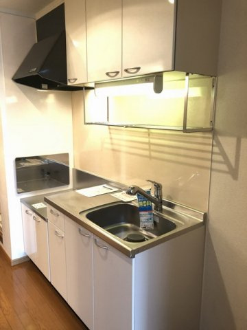 モン・ラヴィールＡのキッチン|コンパクトなキッチンで掃除もラクラク
