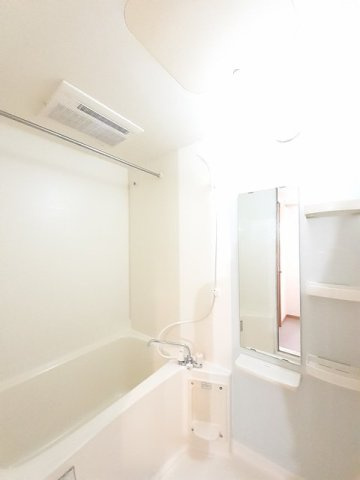 フルリール南栄Ⅱの浴室|日々の疲れを癒すお風呂付です