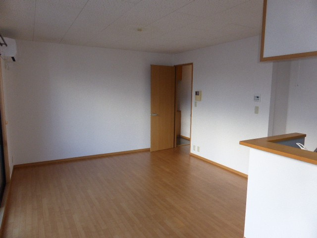 グランバンブー　Ｎの内装|明るい室内です