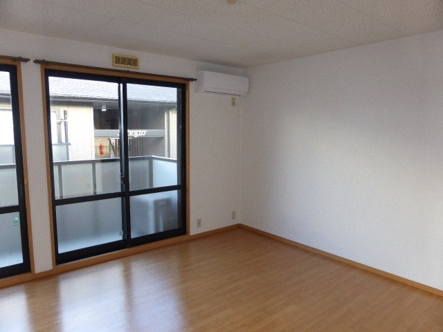 グランバンブー　Ｎの居間・リビング|こちらのリビングで趣味の時間をお楽しみください