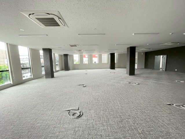 KARIYA ISSHIKI BILDの内装