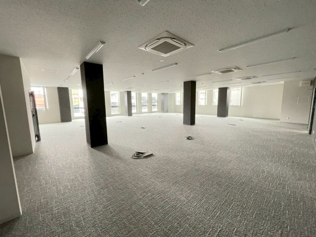 KARIYA ISSHIKI BILDの内装