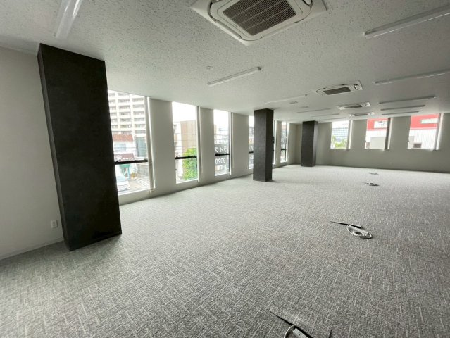 KARIYA ISSHIKI BILDの内装