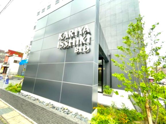KARIYA ISSHIKI BILDのエントランス