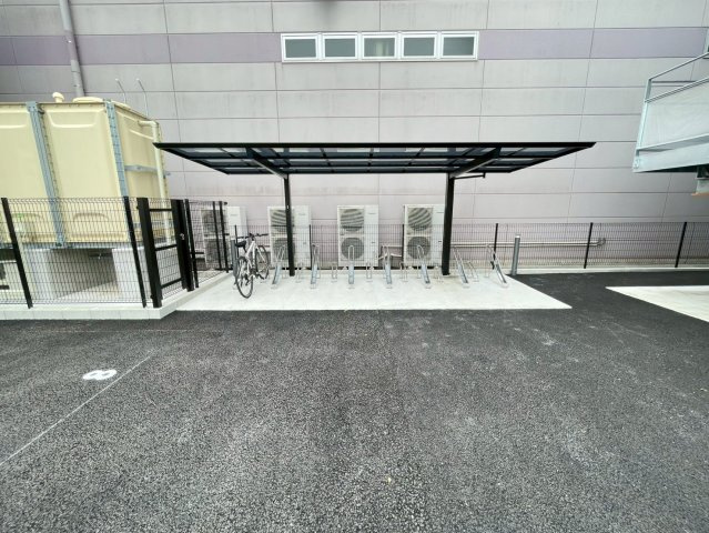 KARIYA ISSHIKI BILDの駐車場