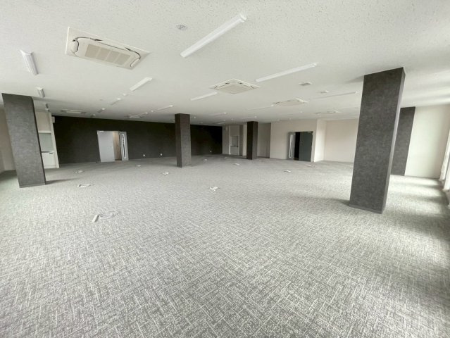 KARIYA ISSHIKI BILDの内装