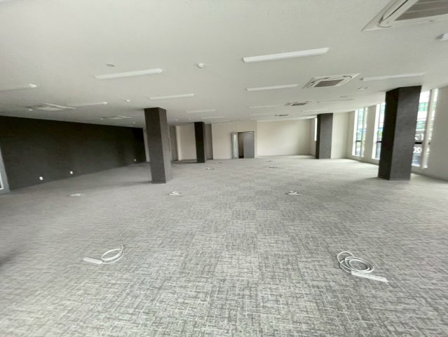KARIYA ISSHIKI BILDの内装