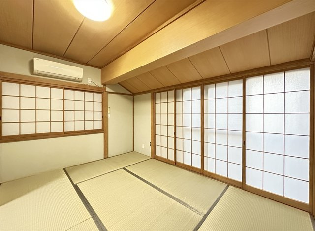 【和室】 | 朝霞市三原三丁目　中古一戸建住宅　(志木本店) | 落ち着いた雰囲気の和室6帖。