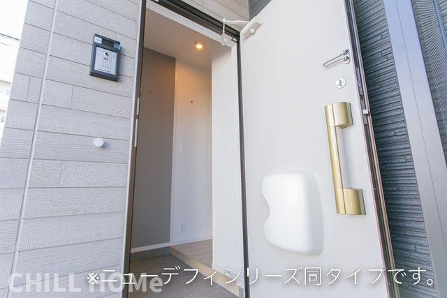 サン・フィオーレ　Ⅲの玄関|当社、チルホームのHPもご覧ください(^^)/物件情報多数♪