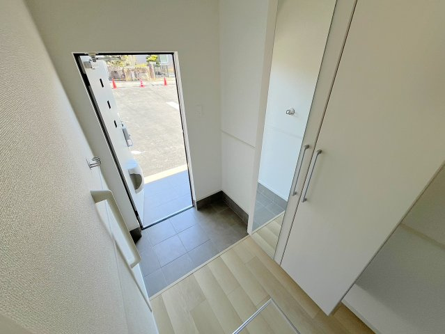 ラルジュ・オロール　Dの玄関