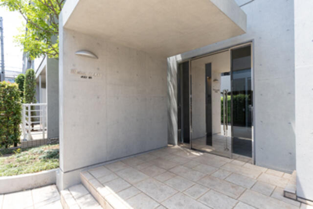 調布市仙川町１丁目の賃貸マンションのロビー