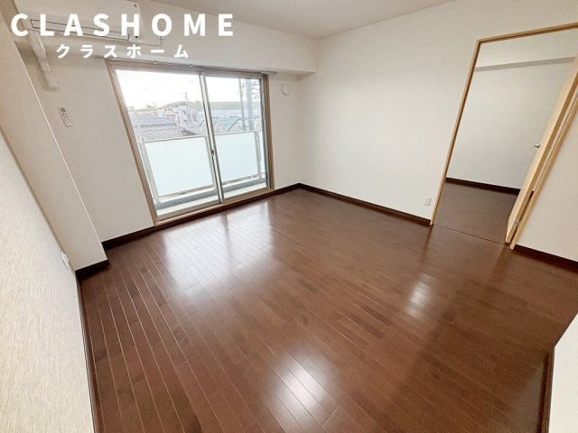 グランドールⅢ　　刈谷市近郊の賃貸はクラスホームの居間・リビング|同物件の別部屋になります。