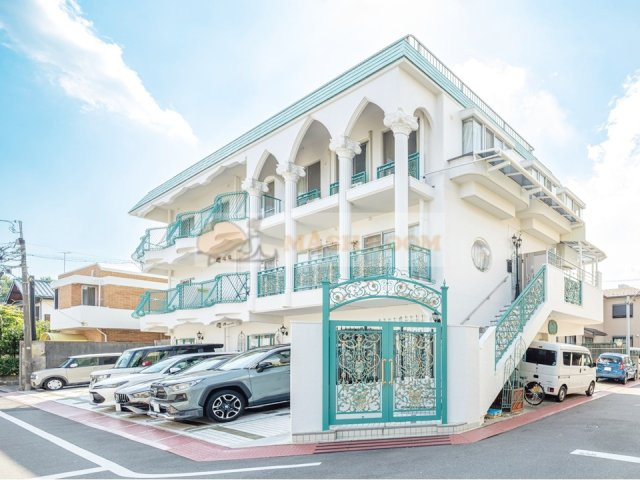 アゼールリドーの外観