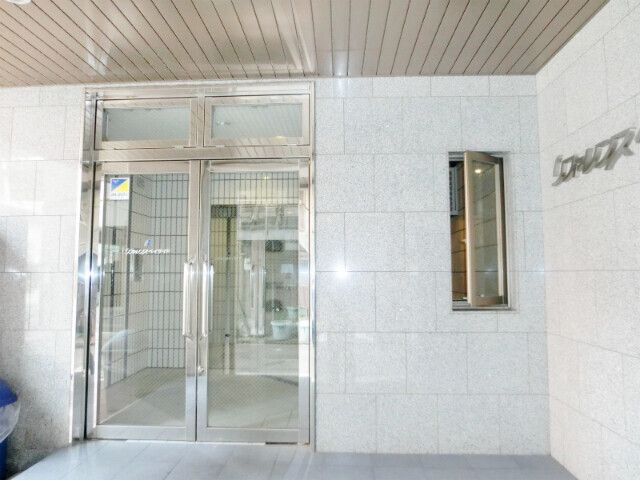 リファレンスベイサイドのエントランス