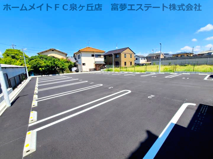 グランヴェールⅥの駐車場