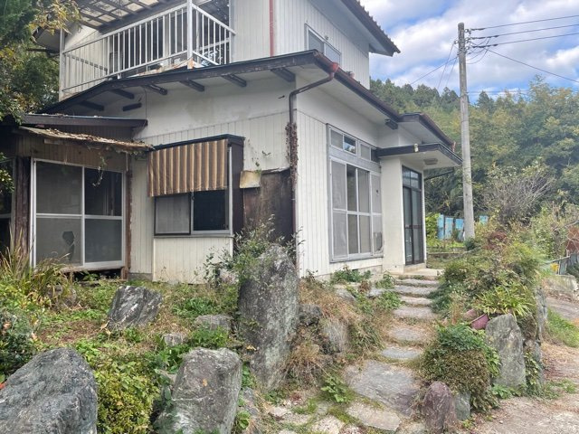 藤岡市譲原　中古120の庭|お庭です