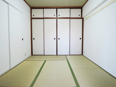 【寝室】 | オリーブ高松南