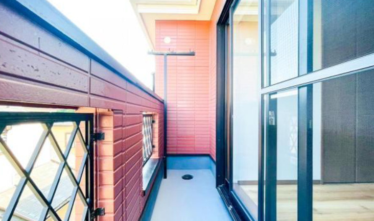 戸塚区前田町のバルコニー|バルコニーは開放感がある作り通風良好です。