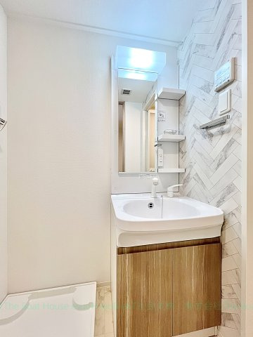 S-RESIDENCE堀田NorthⅡの洗面所