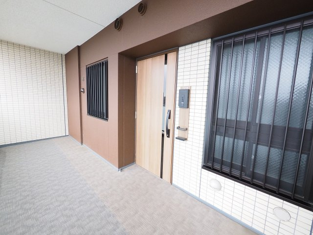 THEパームス相模原パークブライティアの玄関