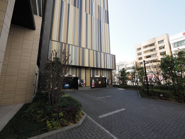 THEパームス相模原パークブライティアの駐車場