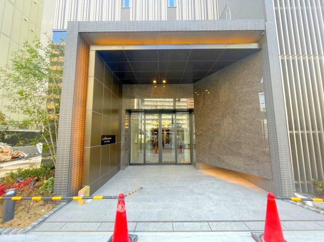 リビオメゾン新大阪のエントランス