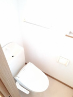 コンパクトで使いやすいトイレです