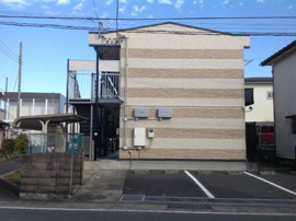 落ち着いた雰囲気の外観です