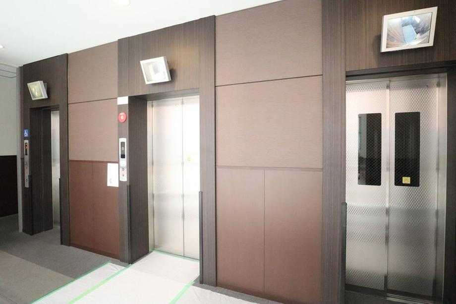 サンマークスだいにちルナタワーレジデンスD棟のその他共用部分|エレベーター３基
■物件内覧・資金計画相談・住宅ローン相談、リフォーム相談、お問合せ受付中■
※当日・翌日のご内覧、ご相談はお電話でのお問合せがスムーズです！