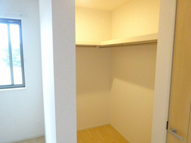 たっぷりとした収納スペースです