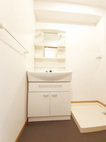 ウィンズの洗面所|脱衣スペースもあります