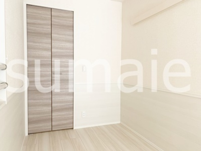 クレール西大宮の寝室|人気のフローリング。