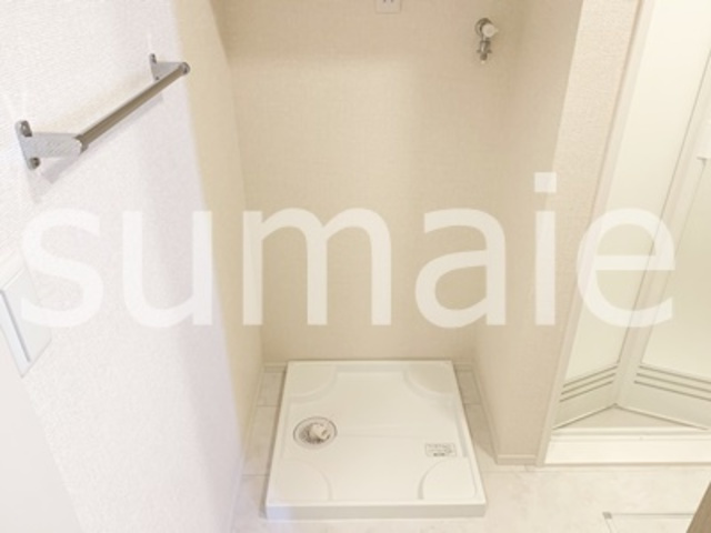 クレール西大宮の洗面所|室内洗濯機置場。