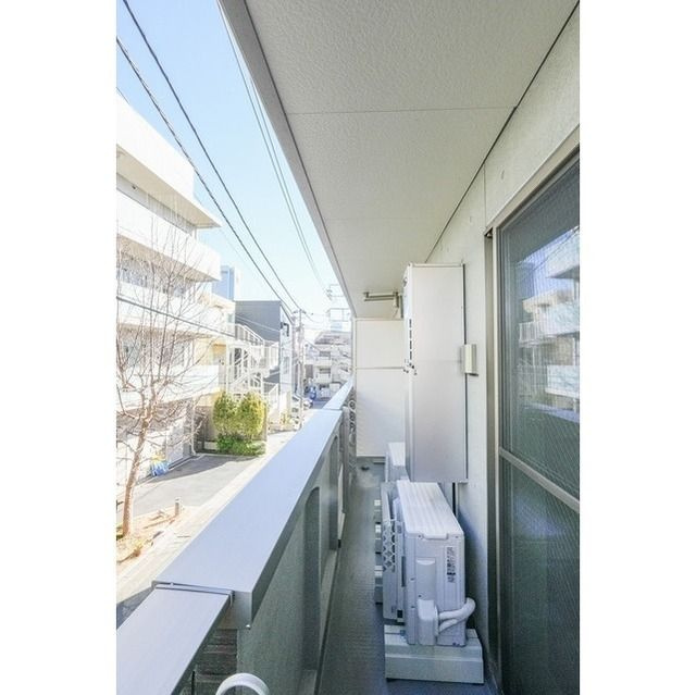 ウェルスクエア渋谷本町のバルコニー