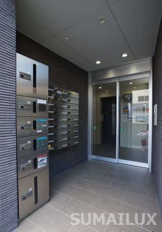 熊本市中央区出水３丁目の賃貸マンションのエントランス