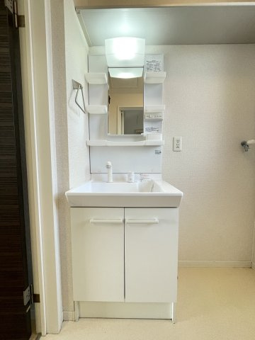 シャーメゾンルミエールの洗面所