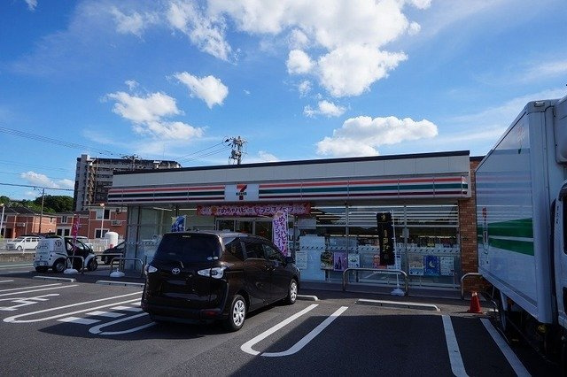【周辺】 | ベルサンライズＣ | セブンイレブン　岡垣野間店まで2700m