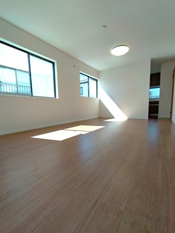 多摩市連光寺三丁目戸建