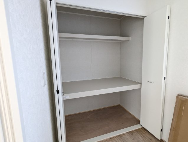 北茨城市大津町北町　第12の収納|和室にもしっかりとした収納があり、すっきりお部屋をお使いいただけます。（同施工物件）